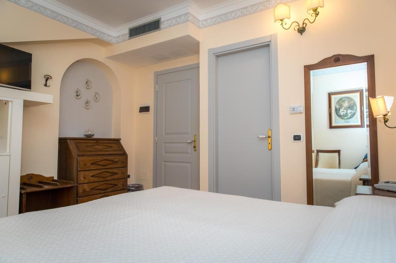 Hotel Villa Delle Meraviglie มาราเตอา ภายนอก รูปภาพ
