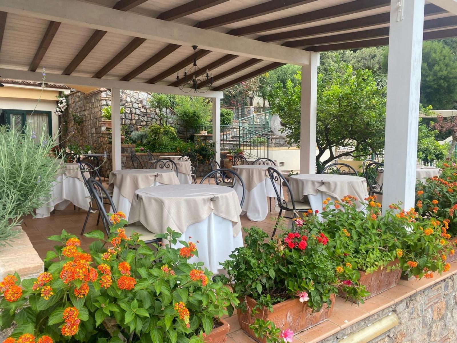 Hotel Villa Delle Meraviglie มาราเตอา ภายนอก รูปภาพ